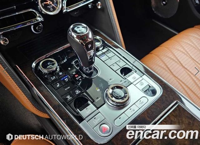Bentley Flying Spur 2021 — photo 9