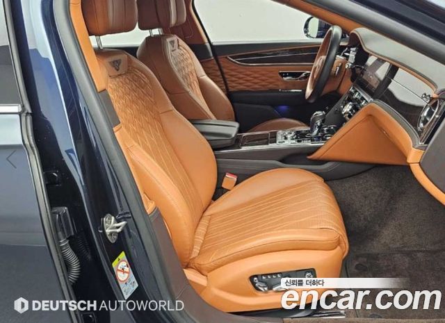 Bentley Flying Spur 2021 — photo 10