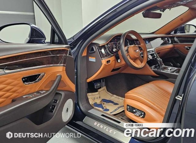 Bentley Flying Spur 2021 — photo 11