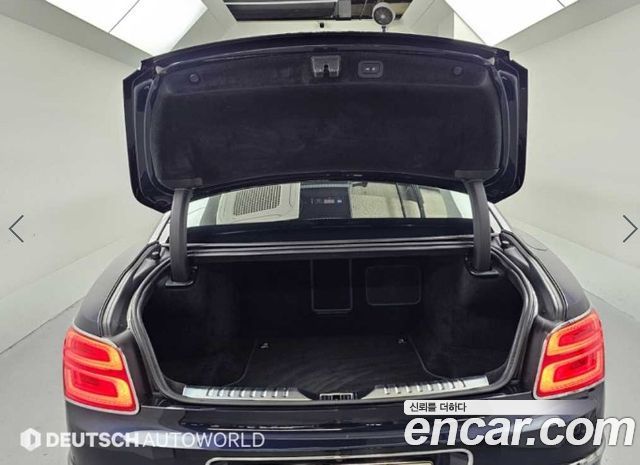 Bentley Flying Spur 2021 — photo 19