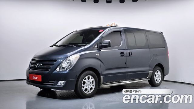 Hyundai Starex 2017 — photo 1