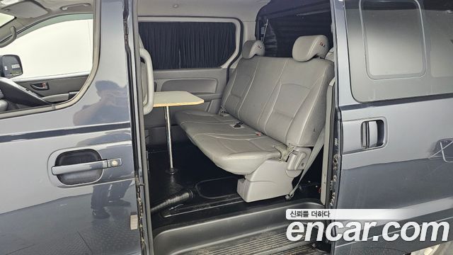 Hyundai Starex 2017 — photo 17