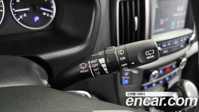 Hyundai Starex 2017 — photo 26