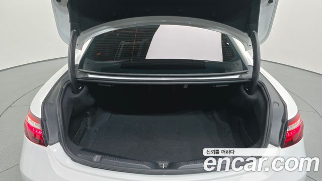 Mercedes-Benz E-Class 2023 — photo 25