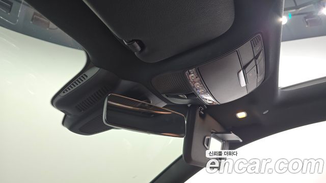 Mercedes-Benz E-Class 2023 — photo 29