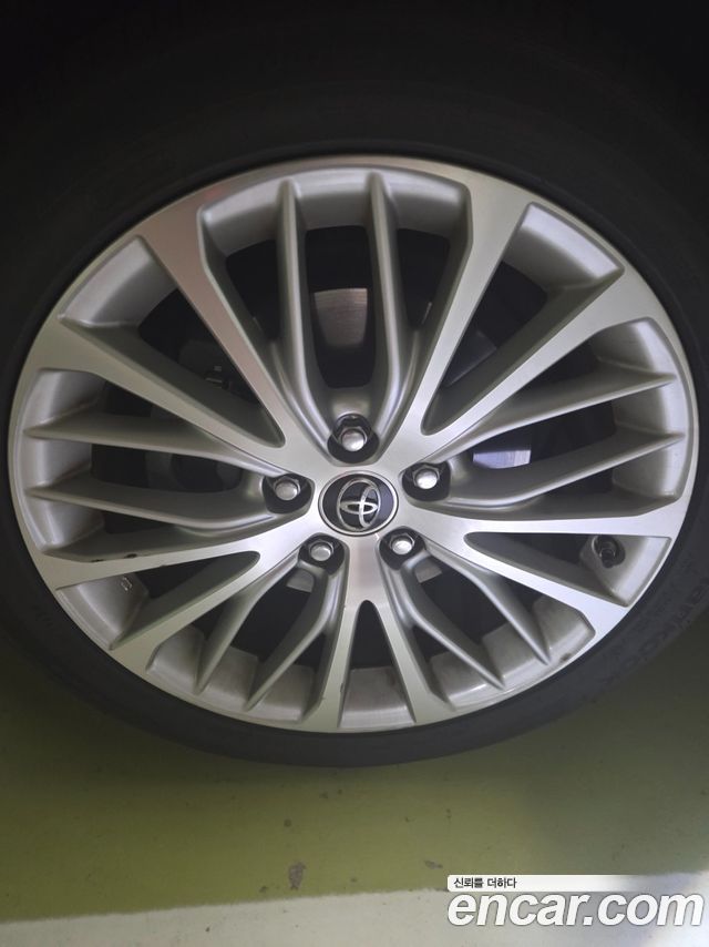 Toyota Camry 2019 — photo 3