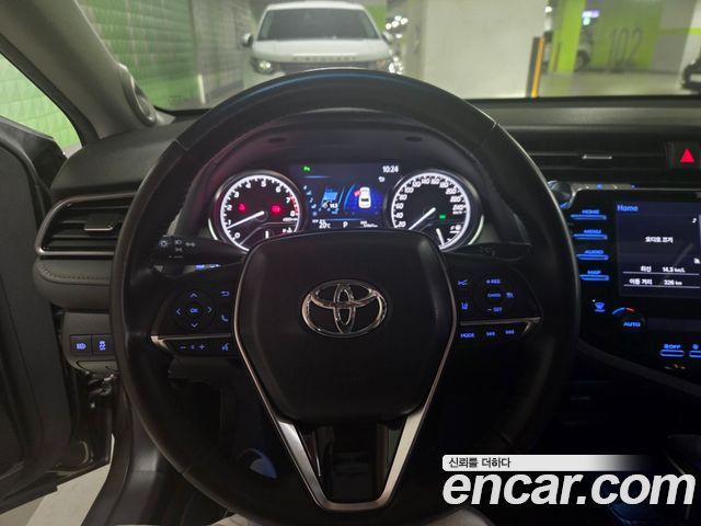 Toyota Camry 2019 — photo 5