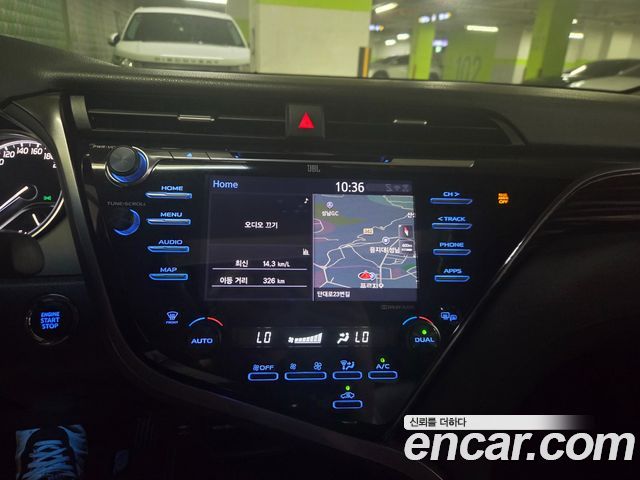 Toyota Camry 2019 — photo 6