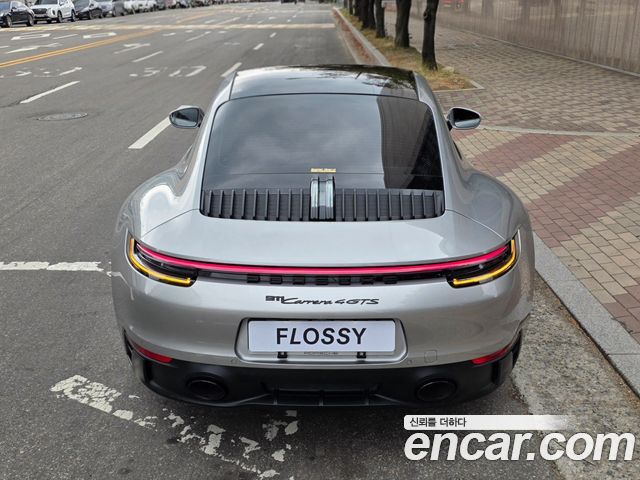 Porsche 911 2023 — photo 4
