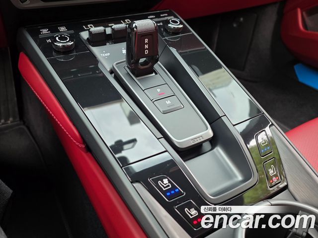 Porsche 911 2023 — photo 9