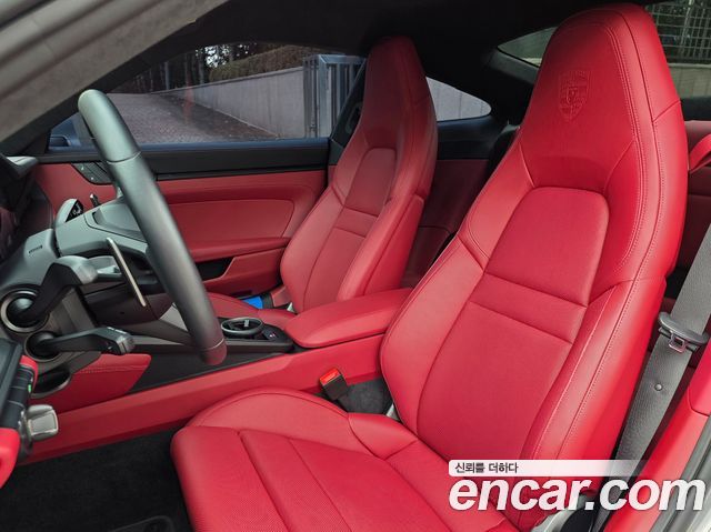 Porsche 911 2023 — photo 10