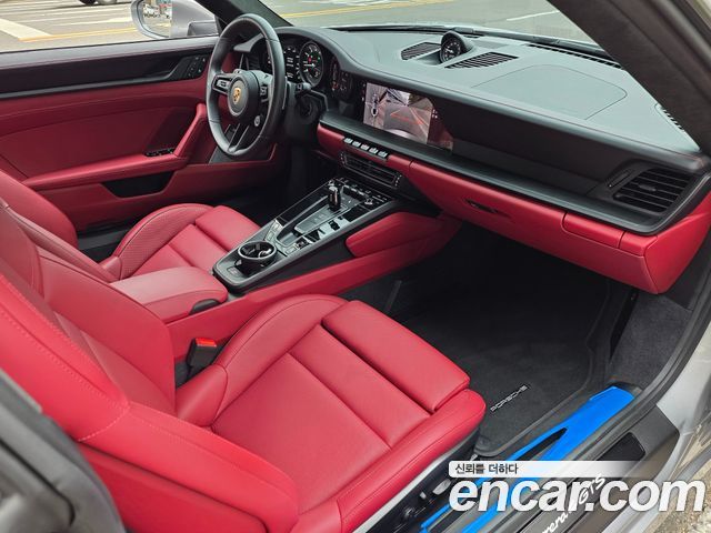 Porsche 911 2023 — photo 12