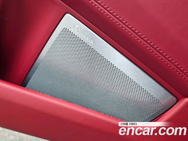 Porsche 911 2023 — photo 17