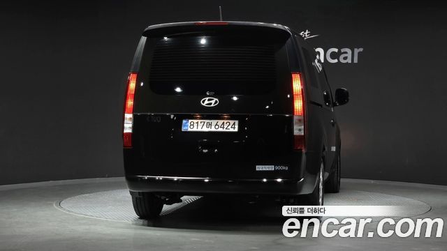 Hyundai Staria 2025 — photo 4