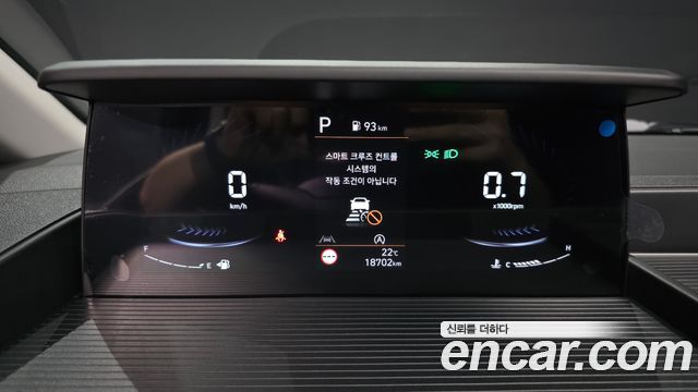 Hyundai Staria 2025 — photo 8