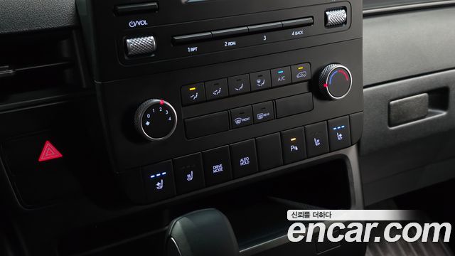 Hyundai Staria 2025 — photo 18