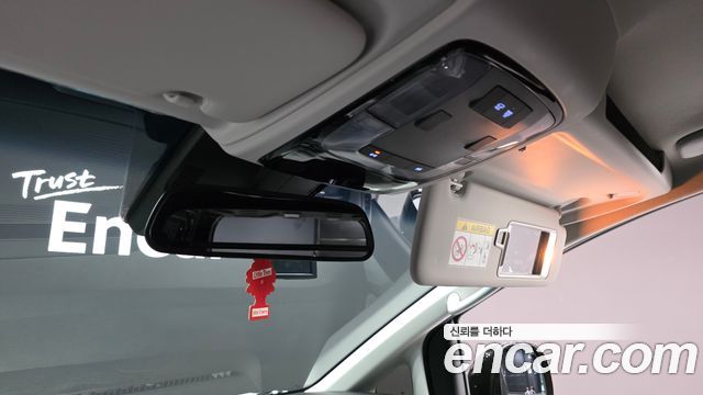 Hyundai Staria 2025 — photo 19