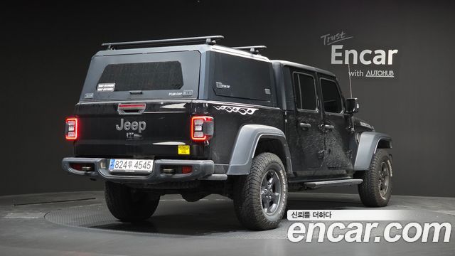 Jeep Gladiator 2022 — photo 2