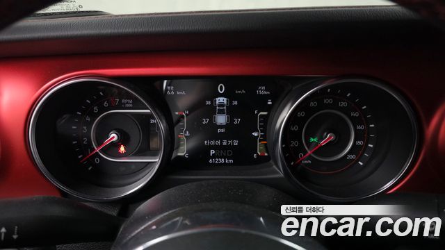 Jeep Gladiator 2022 — photo 11