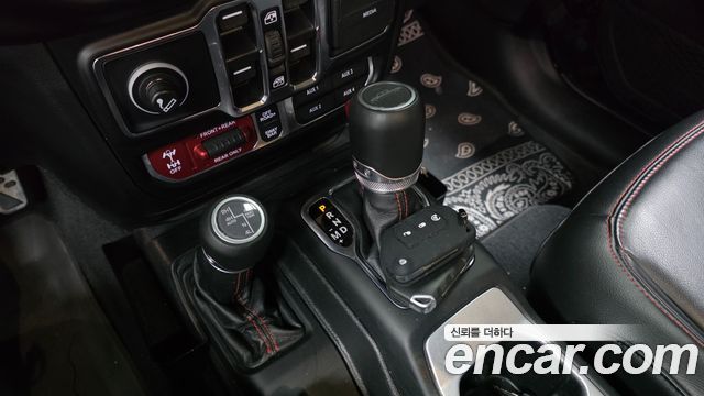 Jeep Gladiator 2022 — photo 12