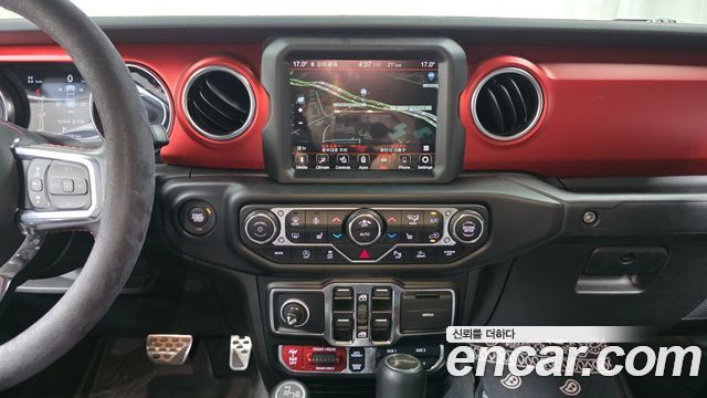 Jeep Gladiator 2022 — photo 19