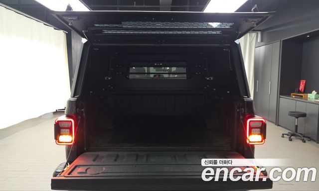 Jeep Gladiator 2022 — photo 22