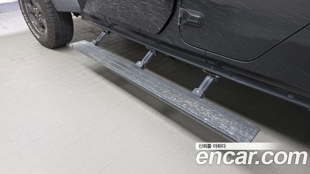 Jeep Gladiator 2022 — photo 28