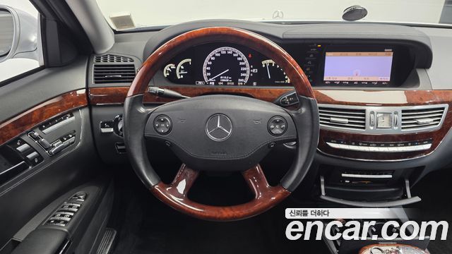 Mercedes-Benz S-Class 2008 — photo 13