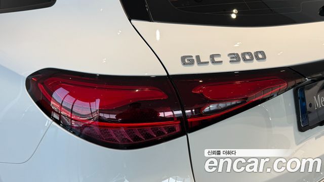 Mercedes-Benz GLC-Class 2026 — photo 12