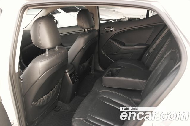 Kia K5 2013 — photo 10