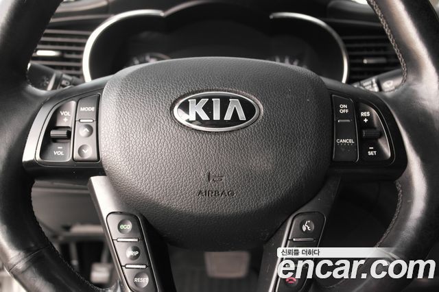 Kia K5 2013 — photo 17