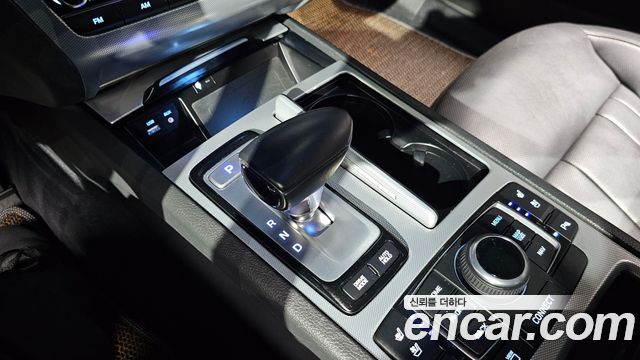 Genesis G80 2018 — photo 9