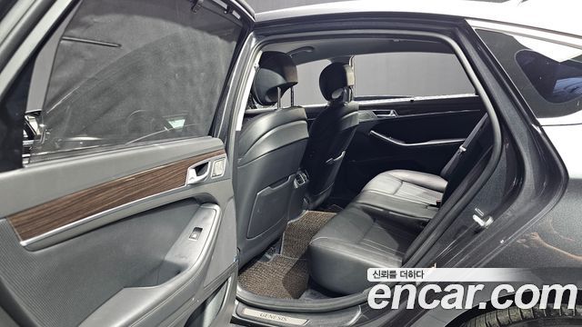 Genesis G80 2018 — photo 12
