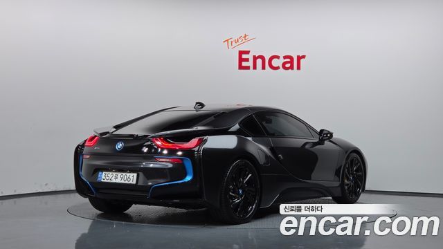 BMW i8 2015 — photo 2