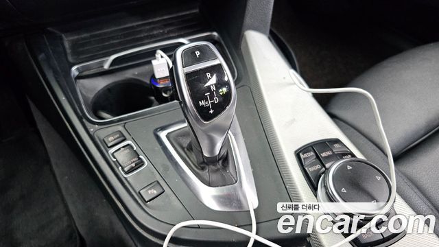 BMW 3-Series 2016 — photo 9