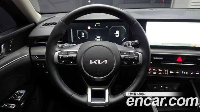 Kia K5 2025 — photo 12