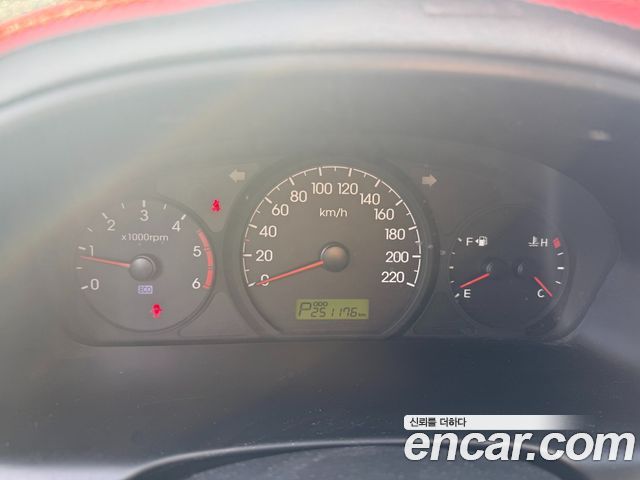 Hyundai Starex 2012 — photo 7