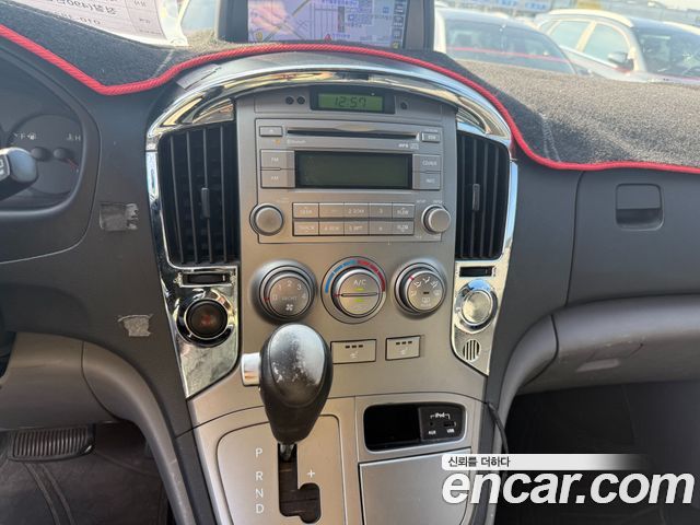 Hyundai Starex 2012 — photo 11