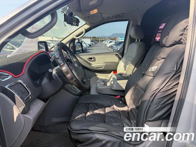 Hyundai Starex 2012 — photo 12