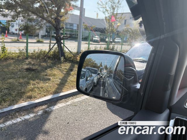 Hyundai Starex 2012 — photo 18