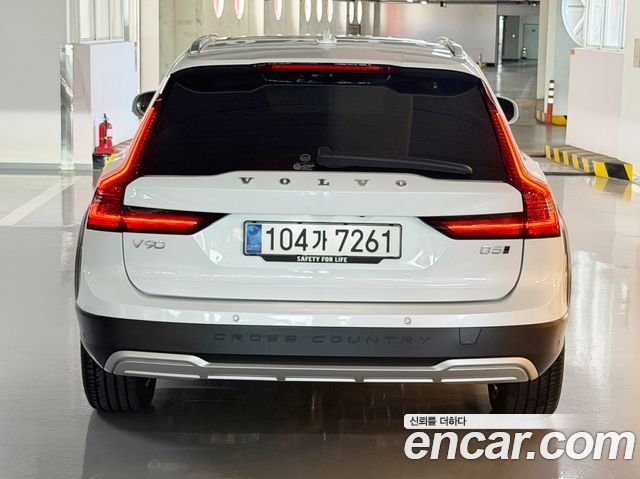 Volvo V90 2025 — photo 4