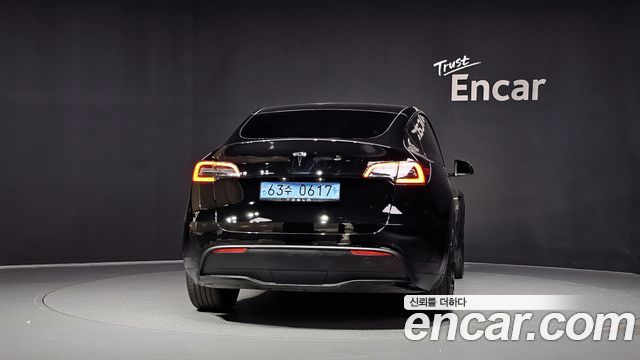 Tesla Model Y 2022 — photo 4