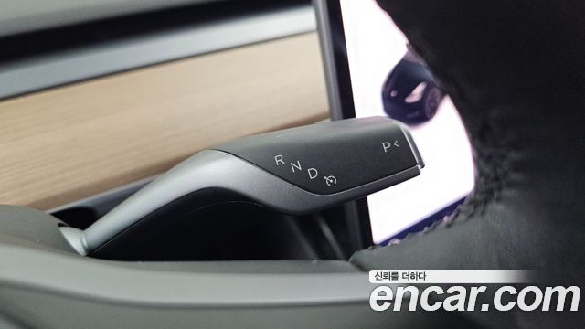 Tesla Model Y 2022 — photo 12