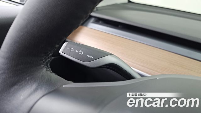Tesla Model Y 2022 — photo 28