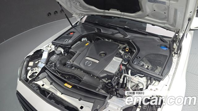Mercedes-Benz E-Class 2022 — photo 6