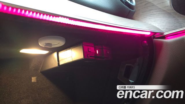 Mercedes-Benz E-Class 2022 — photo 28