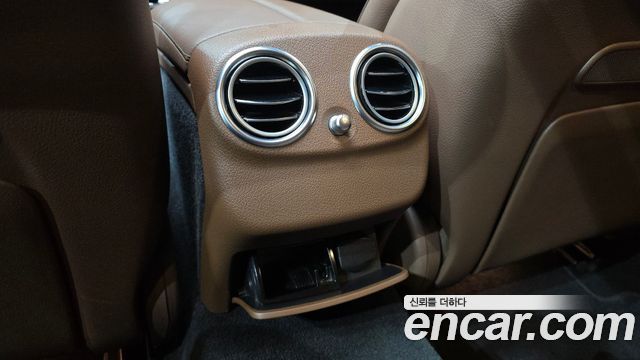 Mercedes-Benz E-Class 2022 — photo 34