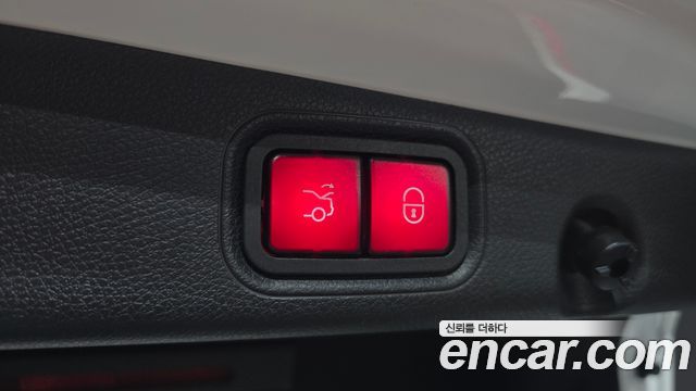Mercedes-Benz E-Class 2022 — photo 37