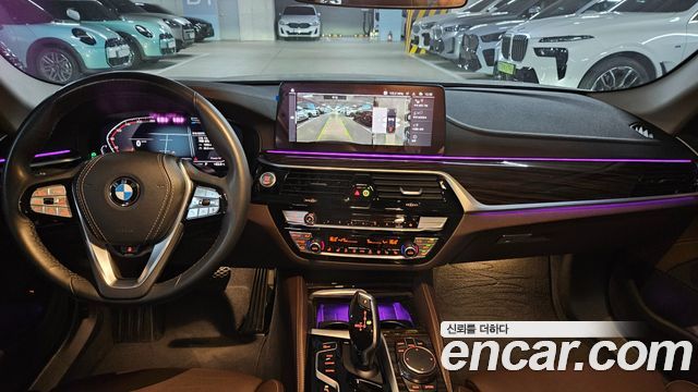 BMW 5-Series 2023 — photo 7