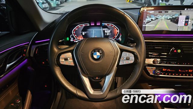 BMW 5-Series 2023 — photo 12